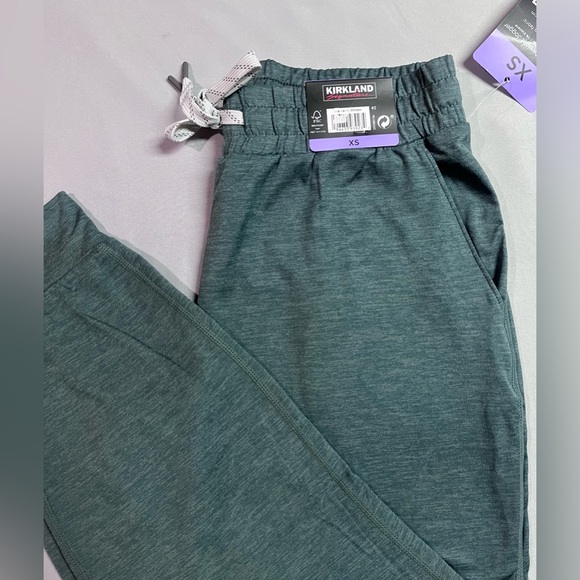 Kirkland Signature Green Joggers NWT Size XS - Picture 3 of 6